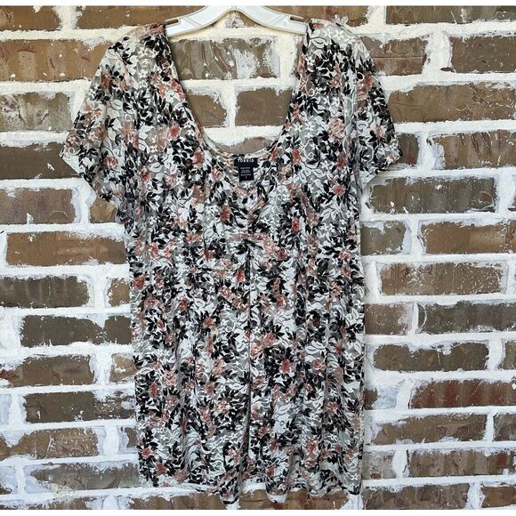 TORRID Blouse Shirt Floral Off Shoulder Multicolor Flutter Sleeve Women's 2XL‎ - Picture 1 of 7